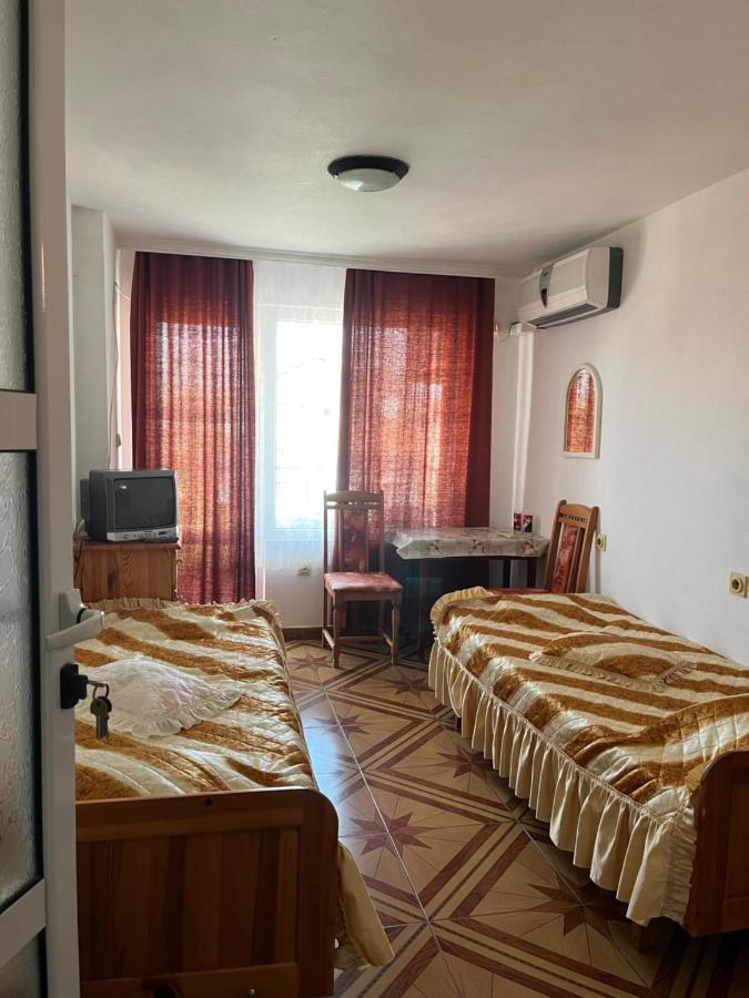Central Guesthouse نيسيبار المظهر الخارجي الصورة