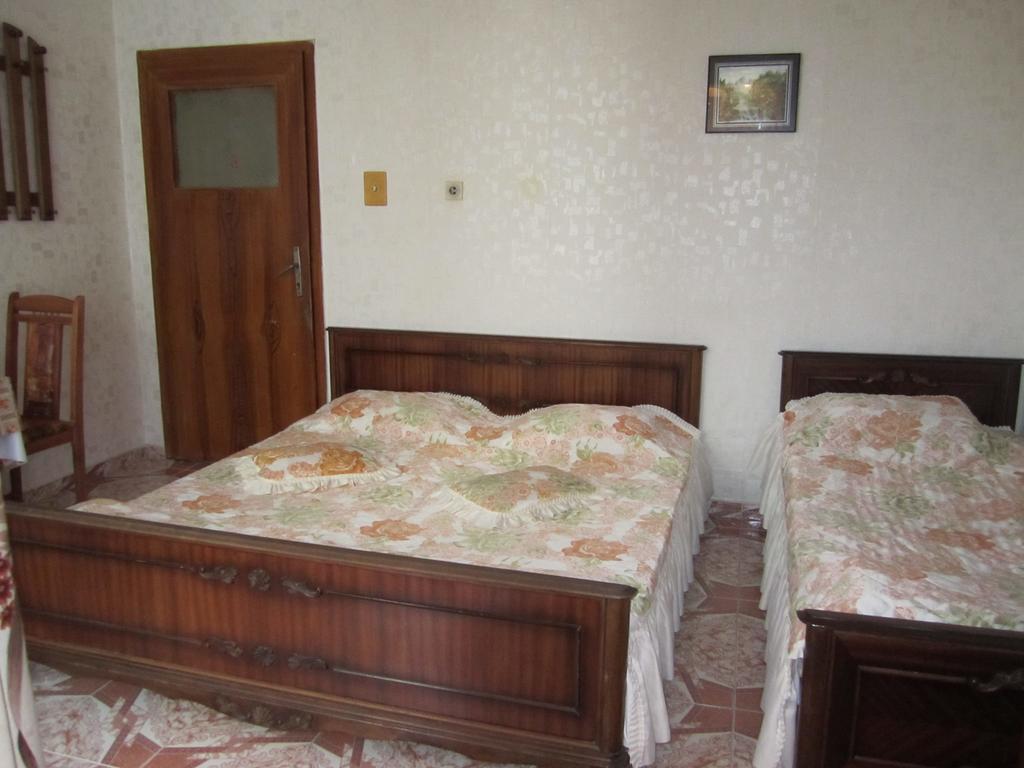 Central Guesthouse نيسيبار المظهر الخارجي الصورة