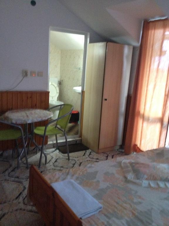 Central Guesthouse نيسيبار المظهر الخارجي الصورة