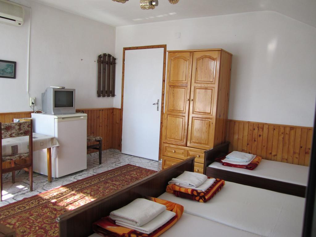 Central Guesthouse نيسيبار المظهر الخارجي الصورة
