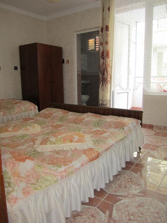 Central Guesthouse نيسيبار المظهر الخارجي الصورة