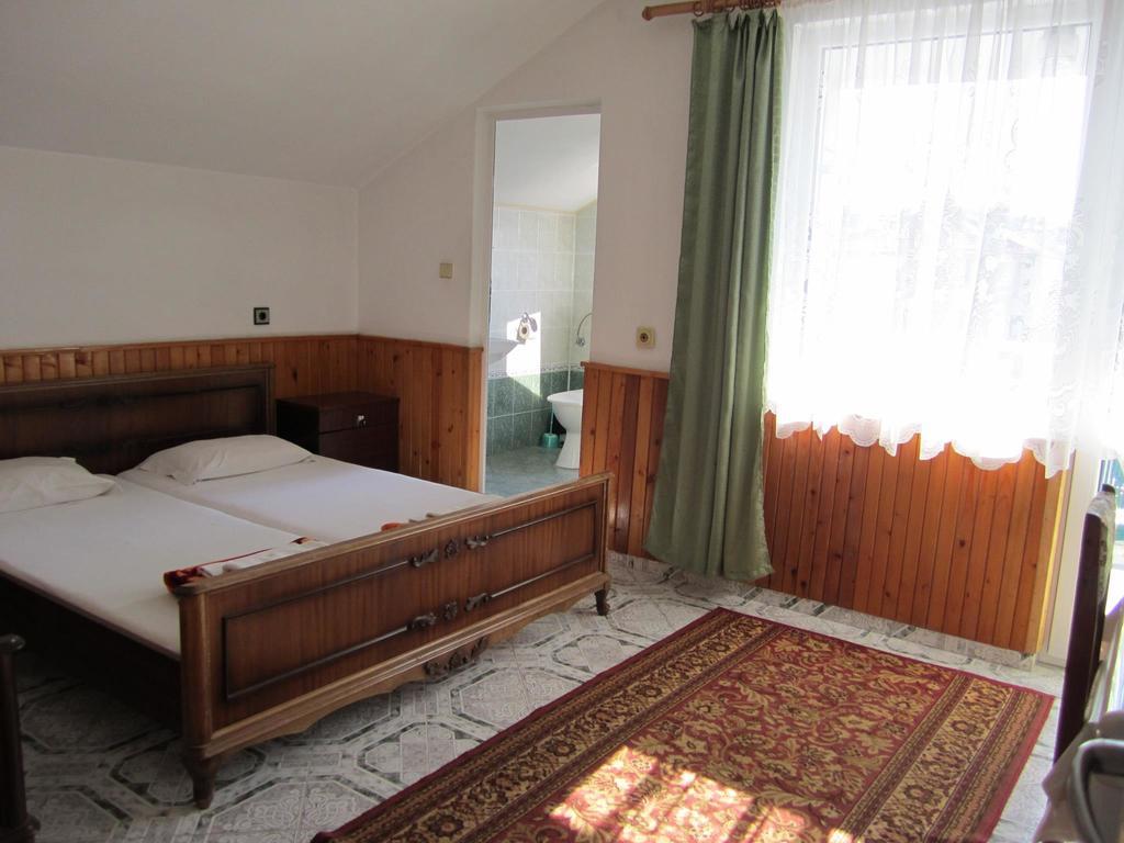 Central Guesthouse نيسيبار المظهر الخارجي الصورة