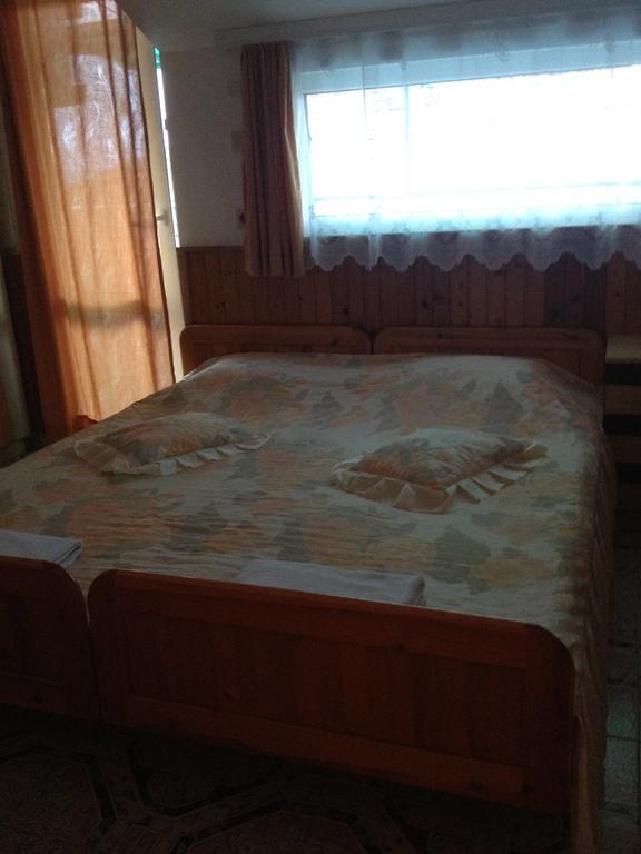 Central Guesthouse نيسيبار المظهر الخارجي الصورة
